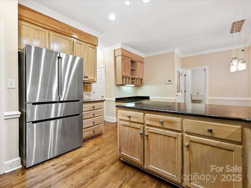 4810 Eddystone Drive, Charlotte, NC 28270.  MLS# CAR4289408, YatesRealty ID 30743. 
