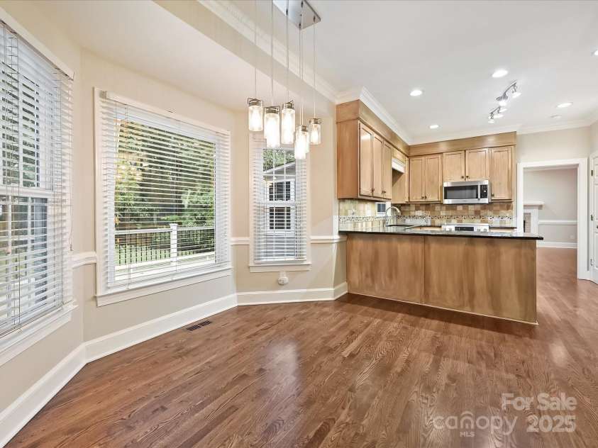 4810 Eddystone Drive, Charlotte, NC 28270.  MLS# CAR4289408, YatesRealty ID 30743. 
