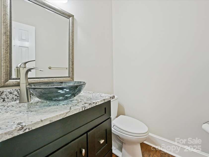 4810 Eddystone Drive, Charlotte, NC 28270.  MLS# CAR4289408, YatesRealty ID 30743. 