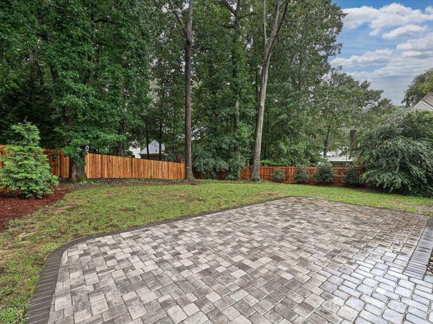 4810 Eddystone Drive, Charlotte, NC 28270.  MLS# CAR4289408, YatesRealty ID 30743. 