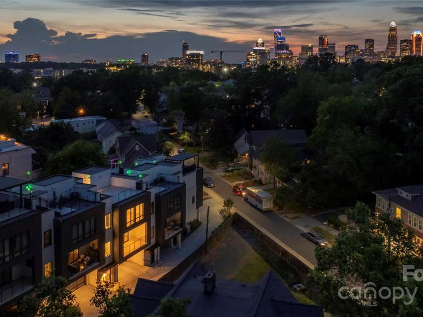 614 Queens Road, Charlotte, NC 28207.  MLS# CAR4252364, YatesRealty ID 30744. 