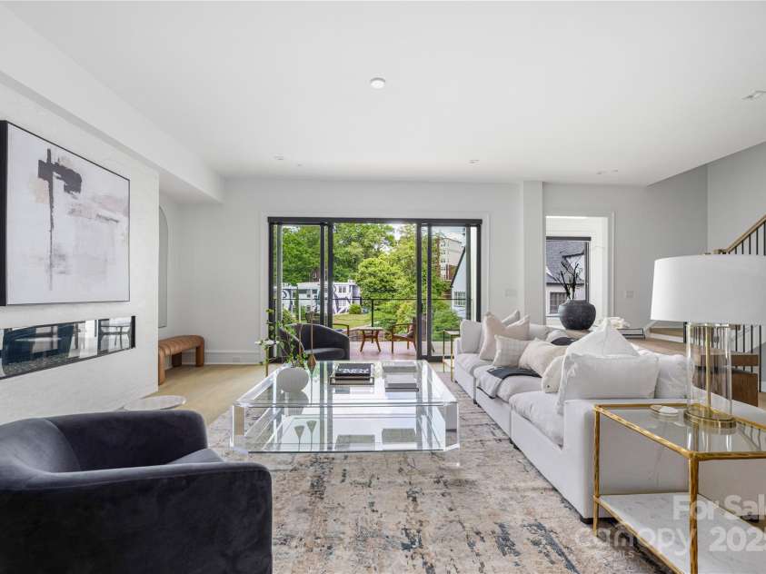 614 Queens Road, Charlotte, NC 28207.  MLS# CAR4252364, YatesRealty ID 30744. 