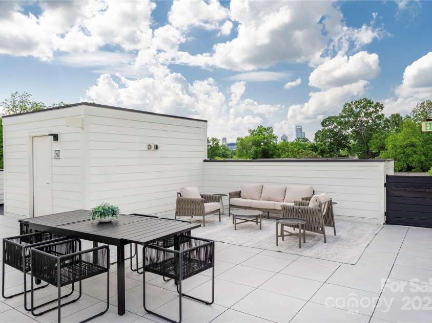 614 Queens Road, Charlotte, NC 28207.  MLS# CAR4252364, YatesRealty ID 30744. 