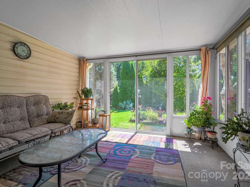 40 Collins Road, Marshall, NC 28753.  MLS# CAR4283307, YatesRealty ID 30745. 