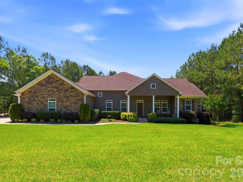 2006 Eagle Point Estate, Lancaster, SC 29720.  MLS# CAR4391225, YatesRealty ID 30747. 