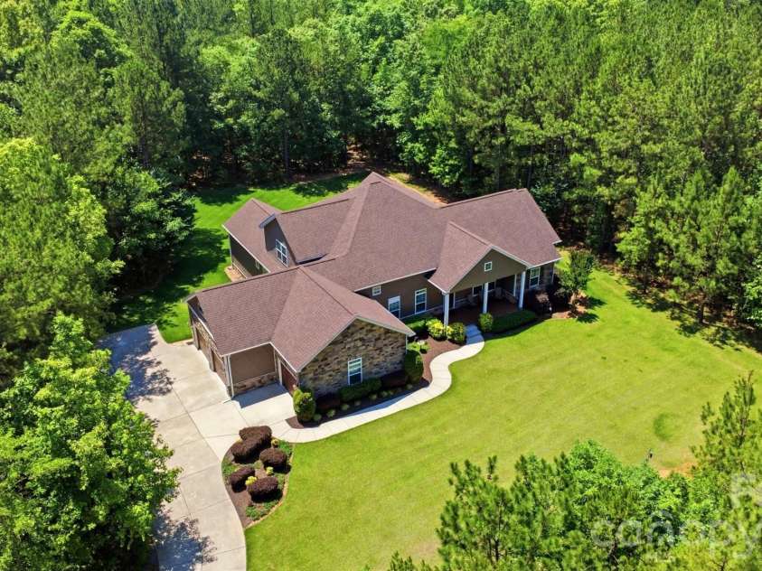 2006 Eagle Point Estate, Lancaster, SC 29720.  MLS# CAR4391225, YatesRealty ID 30747. 