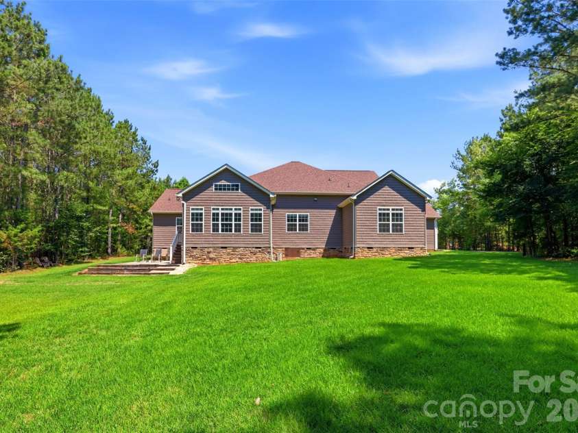 2006 Eagle Point Estate, Lancaster, SC 29720.  MLS# CAR4391225, YatesRealty ID 30747. 