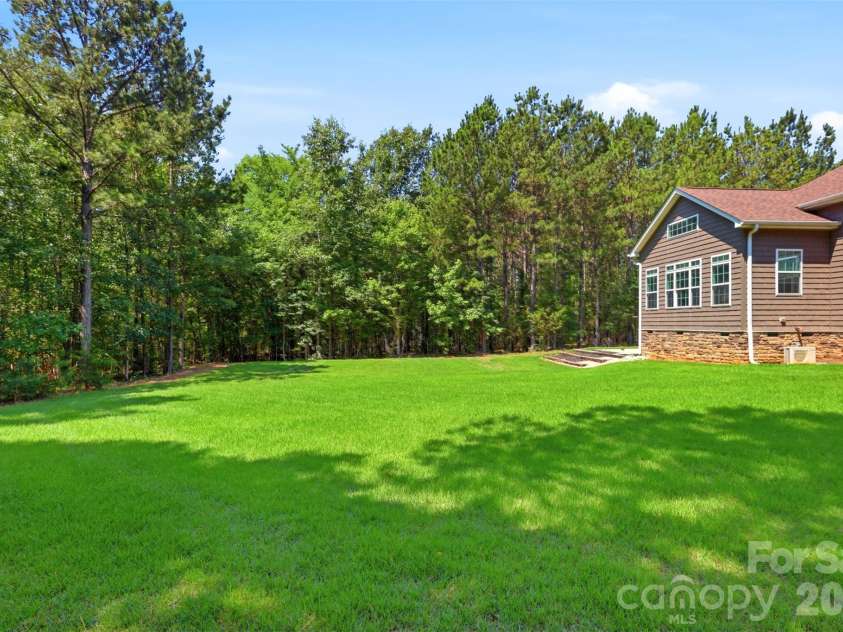 2006 Eagle Point Estate, Lancaster, SC 29720.  MLS# CAR4391225, YatesRealty ID 30747. 