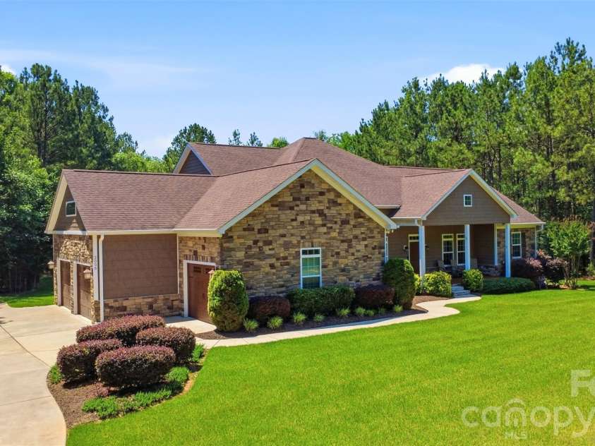 2006 Eagle Point Estate, Lancaster, SC 29720.  MLS# CAR4391225, YatesRealty ID 30747. 