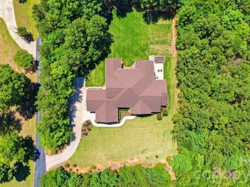 2006 Eagle Point Estate, Lancaster, SC 29720.  MLS# CAR4391225, YatesRealty ID 30747. 