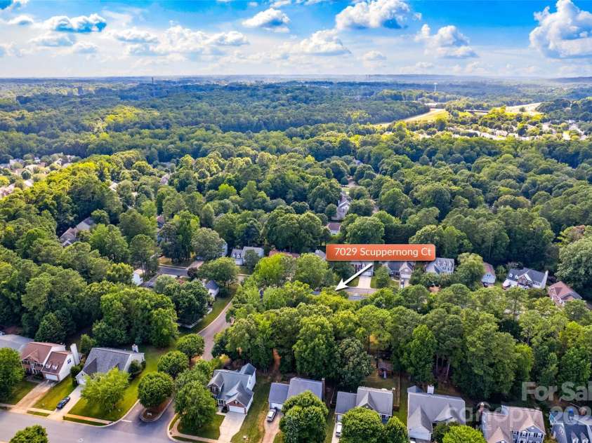 7029 Scuppernong Court, Charlotte, NC 28215.  MLS# CAR4277140, YatesRealty ID 30747. 