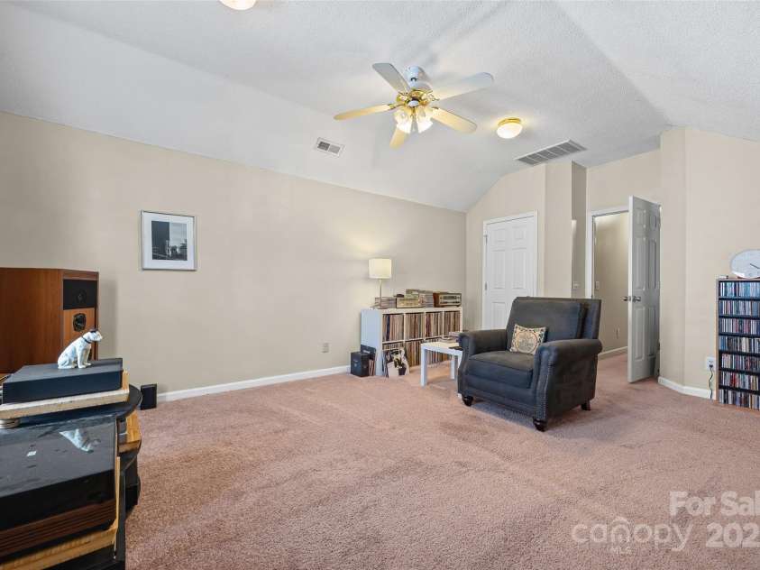 7029 Scuppernong Court, Charlotte, NC 28215.  MLS# CAR4277140, YatesRealty ID 30747. Bedroom 4 or Bonus Space