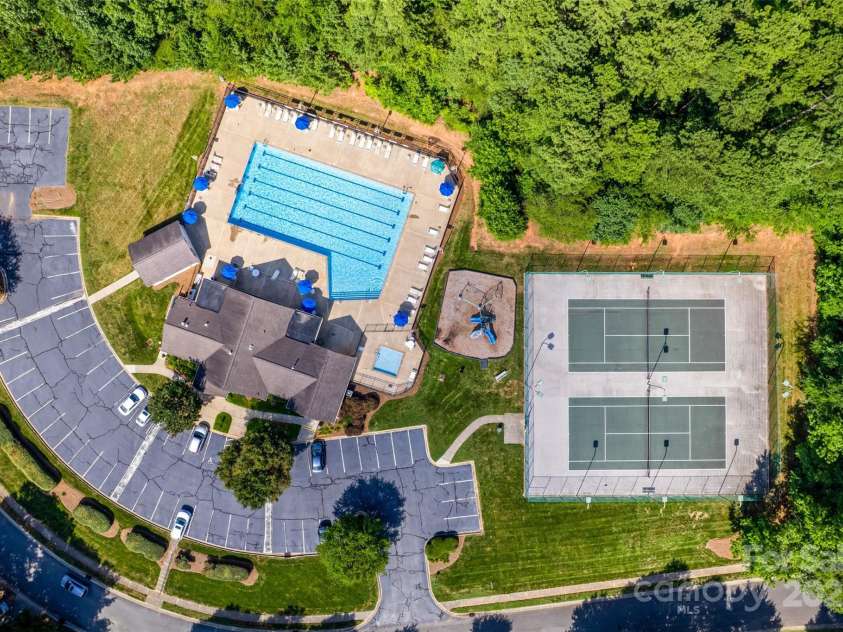7029 Scuppernong Court, Charlotte, NC 28215.  MLS# CAR4277140, YatesRealty ID 30747. Community Amenities