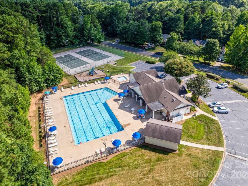 7029 Scuppernong Court, Charlotte, NC 28215.  MLS# CAR4277140, YatesRealty ID 30747. Community Amenities