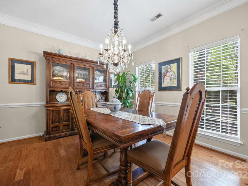 7029 Scuppernong Court, Charlotte, NC 28215.  MLS# CAR4277140, YatesRealty ID 30747. Dining Room