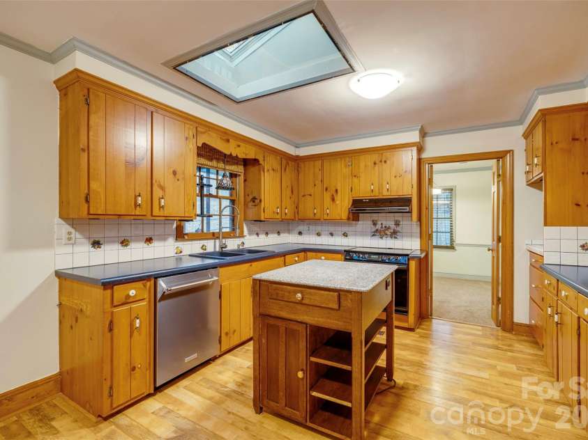 473 Woodend Drive, Concord, NC 28025.  MLS# CAR4389844, YatesRealty ID 30748. 