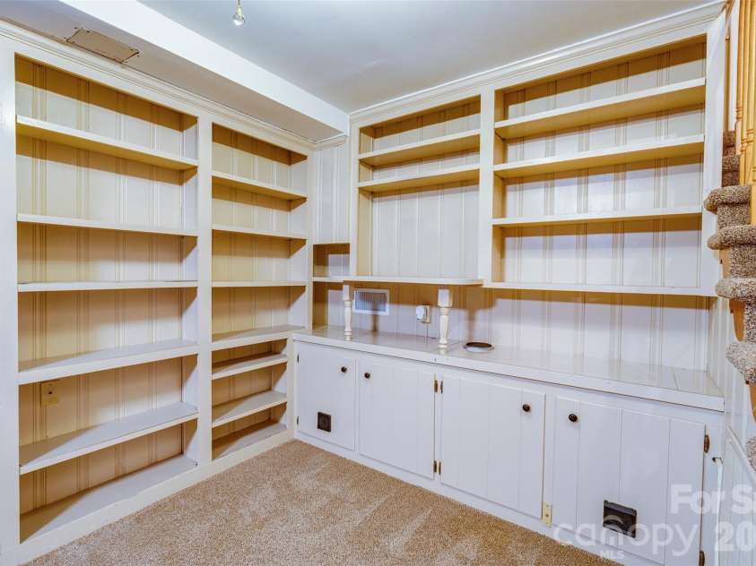 473 Woodend Drive, Concord, NC 28025.  MLS# CAR4389844, YatesRealty ID 30748. 