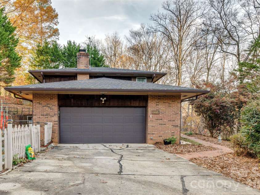 473 Woodend Drive, Concord, NC 28025.  MLS# CAR4389844, YatesRealty ID 30748. 