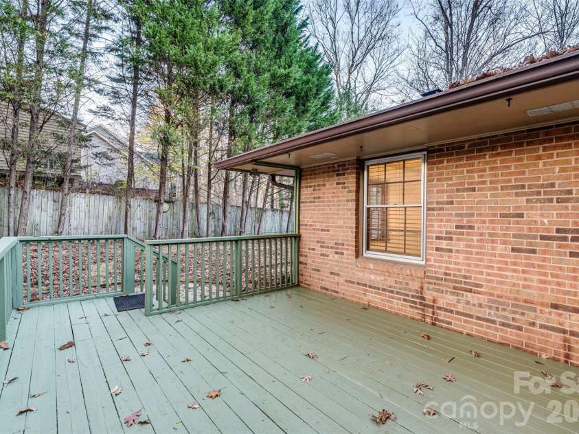 473 Woodend Drive, Concord, NC 28025.  MLS# CAR4389844, YatesRealty ID 30748. 