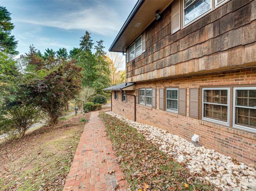 473 Woodend Drive, Concord, NC 28025.  MLS# CAR4389844, YatesRealty ID 30748. 