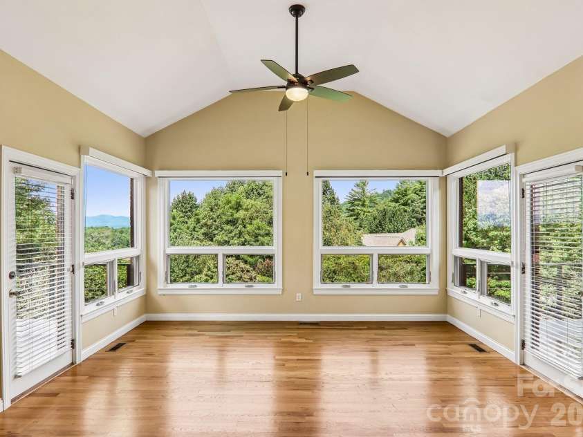 28 Tudor Crescent Court, Hendersonville, NC 28739.  MLS# CAR4412513, YatesRealty ID 30749. 
