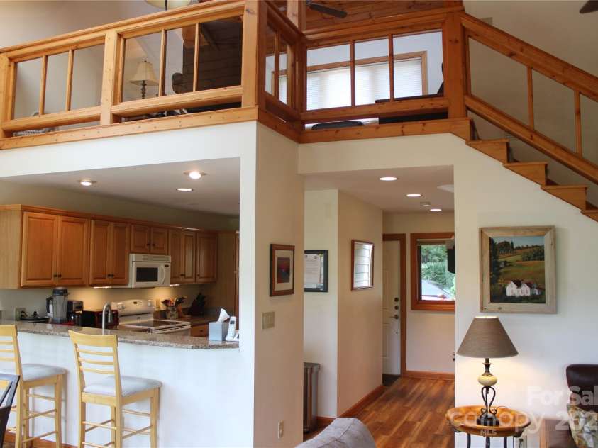 372 Silver Springs Drive, Banner Elk, NC 28604.  MLS# CAR4275590, YatesRealty ID 30750. 