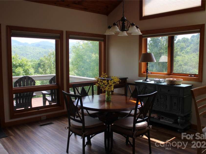 372 Silver Springs Drive, Banner Elk, NC 28604.  MLS# CAR4275590, YatesRealty ID 30750. 