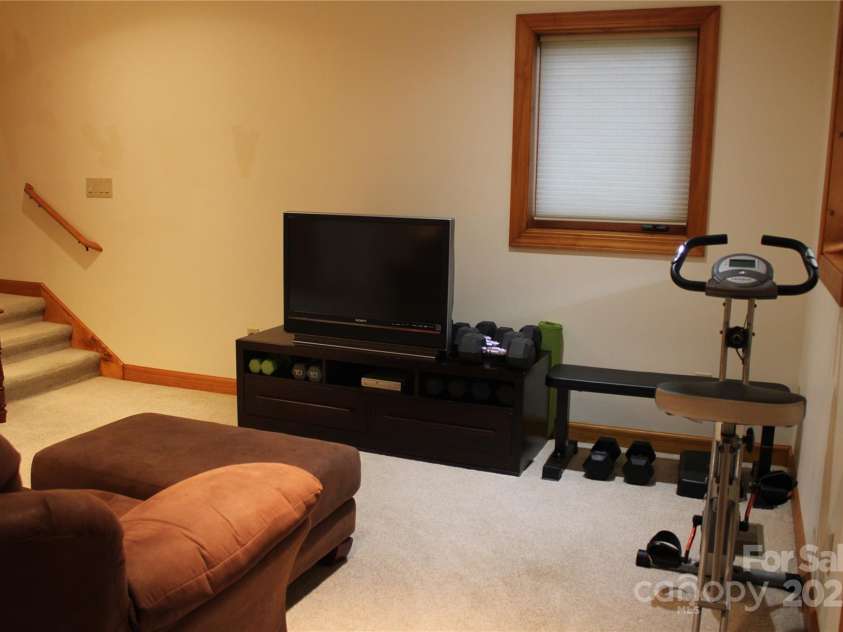 372 Silver Springs Drive, Banner Elk, NC 28604.  MLS# CAR4275590, YatesRealty ID 30750. Basement Living Area