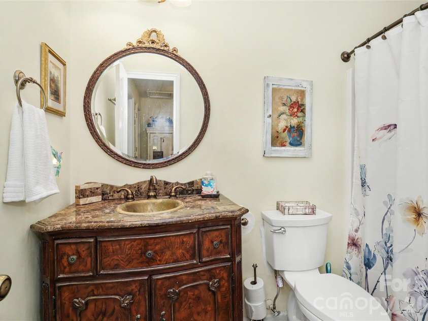 612 17th Avenue Drive, Hickory, NC 28602.  MLS# CAR4403374, YatesRealty ID 30750. 2nd Floor 1/2 Bath