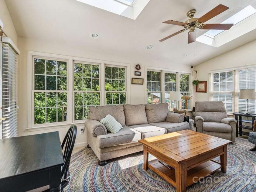2 Westminster Drive, Asheville, NC 28804.  MLS# CAR4279716, YatesRealty ID 30751. 