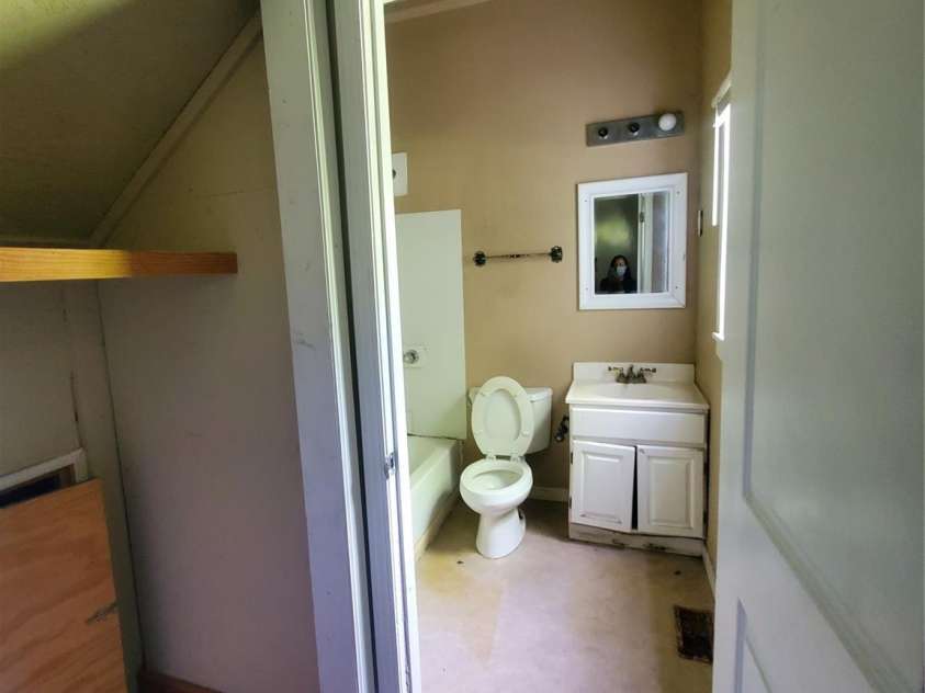325 Goff Street, Charlotte, NC 28208.  MLS# CAR4393959, YatesRealty ID 30751. 