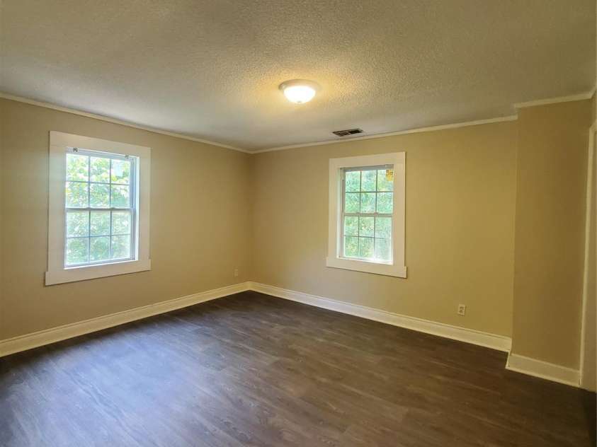 325 Goff Street, Charlotte, NC 28208.  MLS# CAR4393959, YatesRealty ID 30751. 