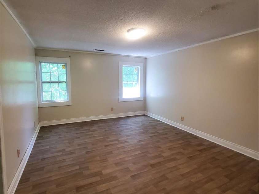 325 Goff Street, Charlotte, NC 28208.  MLS# CAR4393959, YatesRealty ID 30751. 