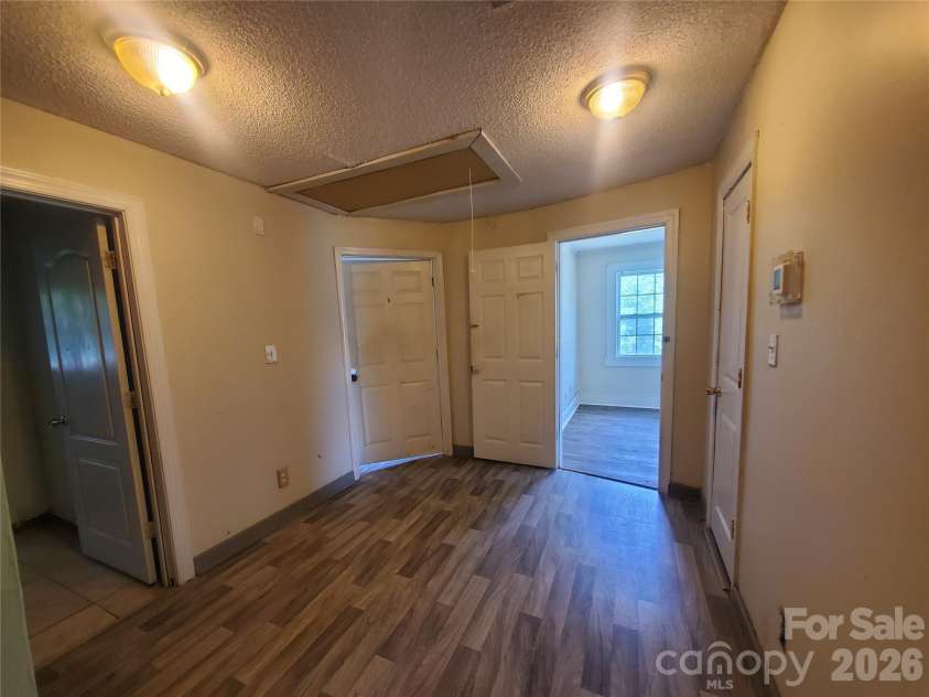 325 Goff Street, Charlotte, NC 28208.  MLS# CAR4393959, YatesRealty ID 30751. 