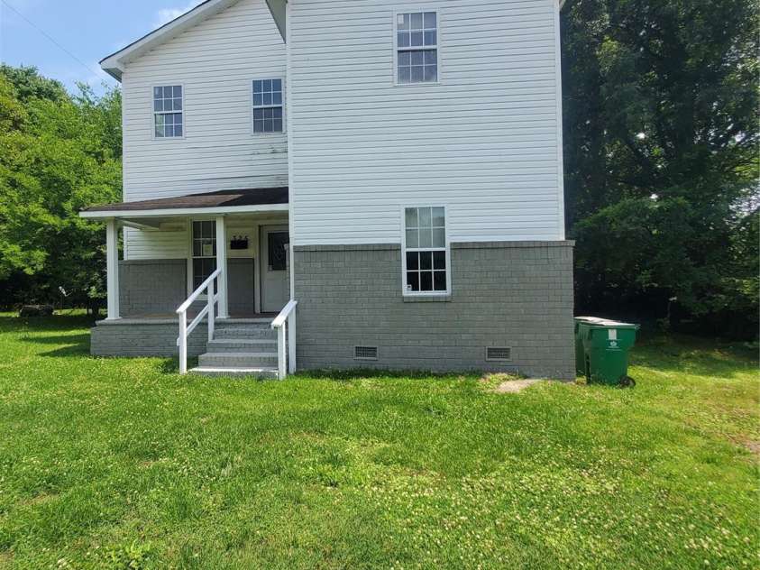 325 Goff Street, Charlotte, NC 28208.  MLS# CAR4393959, YatesRealty ID 30751. 