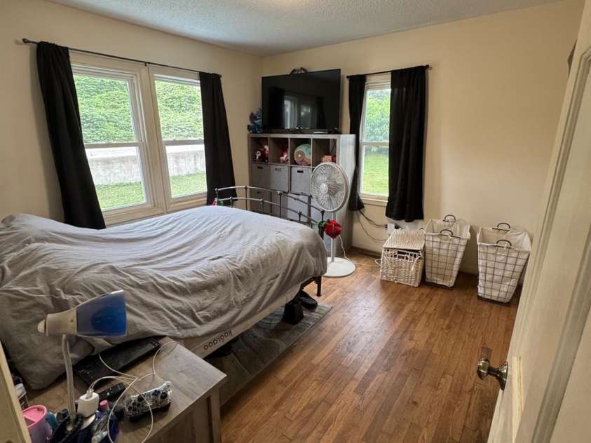 1045 Warren Place, Lenoir, NC 28645.  MLS# CAR4279397, YatesRealty ID 30752. 