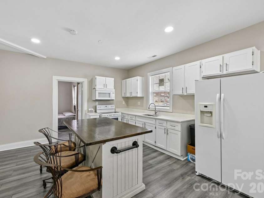 111 Church Street, Chester, SC 29706.  MLS# CAR4393960, YatesRealty ID 30752. 