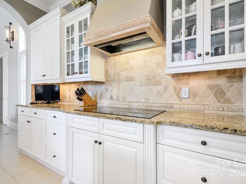 149 Vista Bluff Lane, Mooresville, NC 28117.  MLS# CAR4276049, YatesRealty ID 30753. 