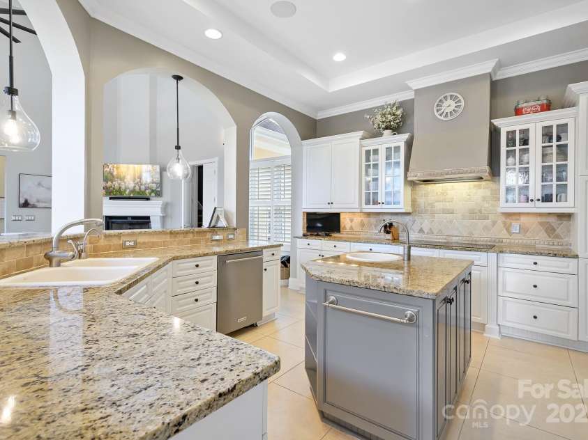 149 Vista Bluff Lane, Mooresville, NC 28117.  MLS# CAR4276049, YatesRealty ID 30753. 