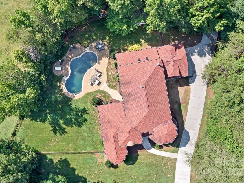 149 Vista Bluff Lane, Mooresville, NC 28117.  MLS# CAR4276049, YatesRealty ID 30753. Ariel view