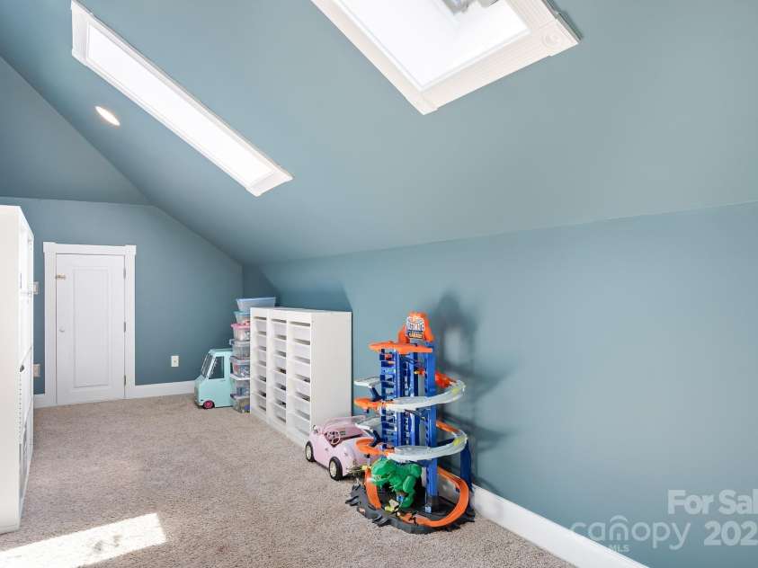 149 Vista Bluff Lane, Mooresville, NC 28117.  MLS# CAR4276049, YatesRealty ID 30753. Bonus room