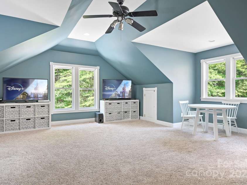 149 Vista Bluff Lane, Mooresville, NC 28117.  MLS# CAR4276049, YatesRealty ID 30753. Bonus room above the garage