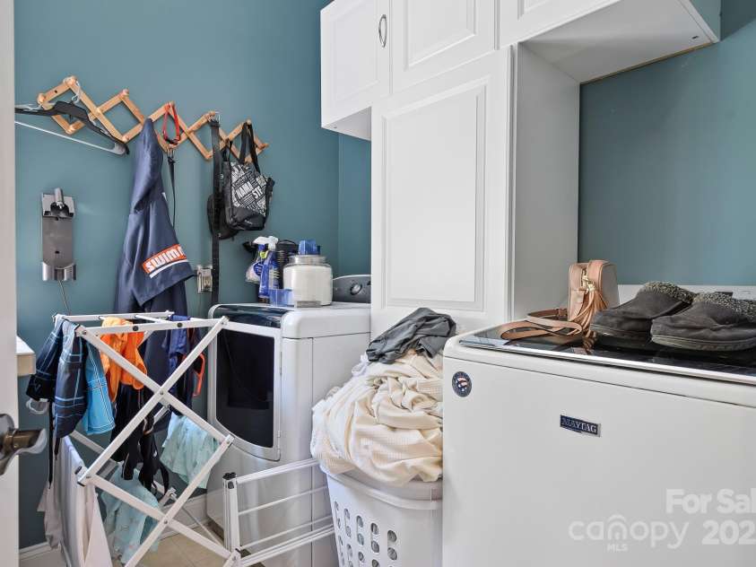 149 Vista Bluff Lane, Mooresville, NC 28117.  MLS# CAR4276049, YatesRealty ID 30753. Laundry Room
