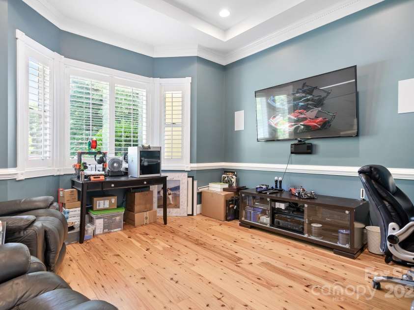 149 Vista Bluff Lane, Mooresville, NC 28117.  MLS# CAR4276049, YatesRealty ID 30753. Office