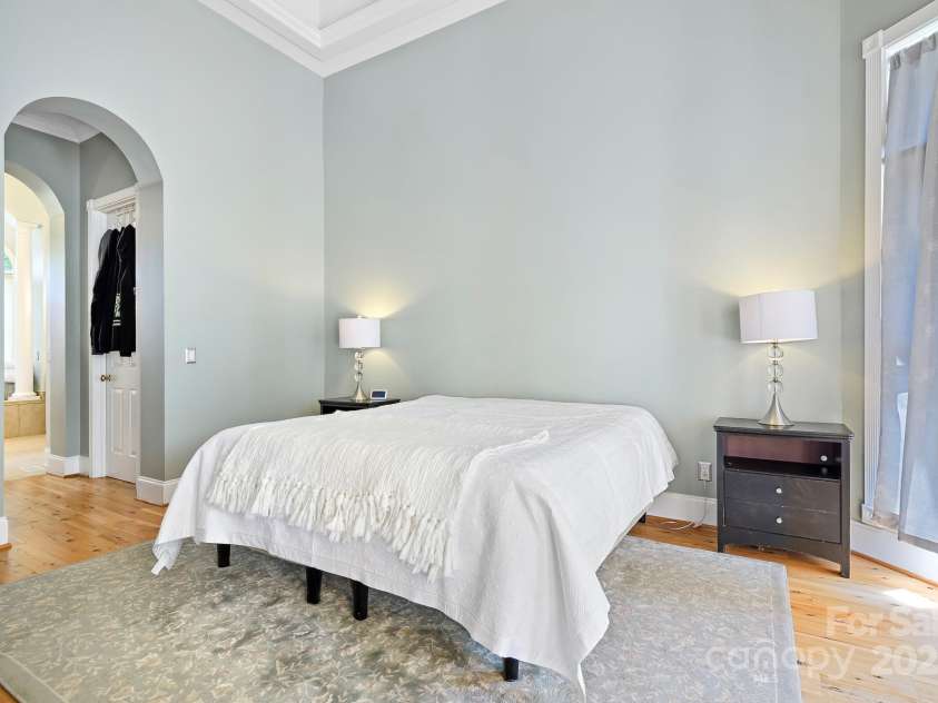149 Vista Bluff Lane, Mooresville, NC 28117.  MLS# CAR4276049, YatesRealty ID 30753. Primary Suite On Main