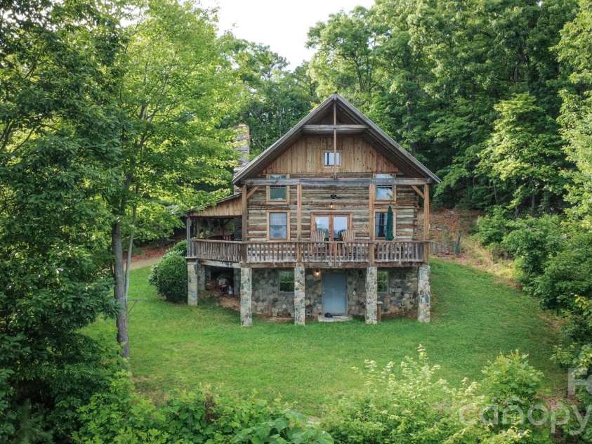 1639 Mountain Vista Drive, McGrady, NC 28649.  MLS# CAR4393964, YatesRealty ID 30753. 