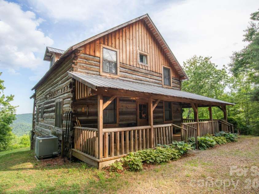 1639 Mountain Vista Drive, McGrady, NC 28649.  MLS# CAR4393964, YatesRealty ID 30753. 