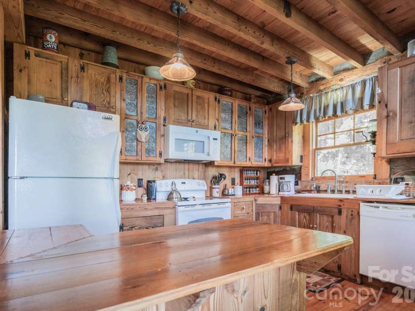 1639 Mountain Vista Drive, McGrady, NC 28649.  MLS# CAR4393964, YatesRealty ID 30753. 