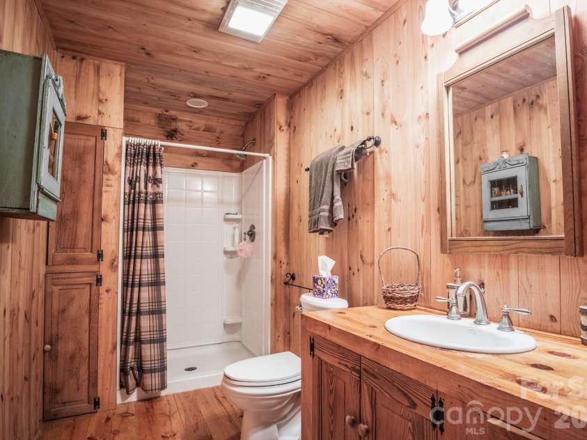 1639 Mountain Vista Drive, McGrady, NC 28649.  MLS# CAR4393964, YatesRealty ID 30753. 