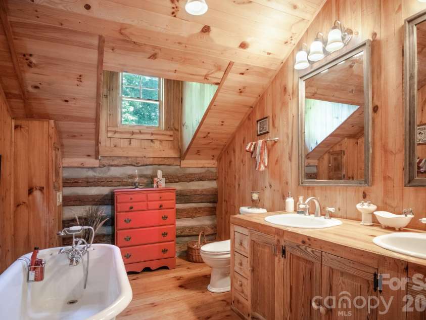 1639 Mountain Vista Drive, McGrady, NC 28649.  MLS# CAR4393964, YatesRealty ID 30753. 